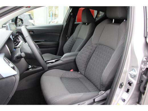 Toyota C-HR 2.0 Hybrid Dynamic **NAVIGATIE/ APPLE CARPLAY/ 24 MAANDEN GARANTIE** ActivLease financial lease