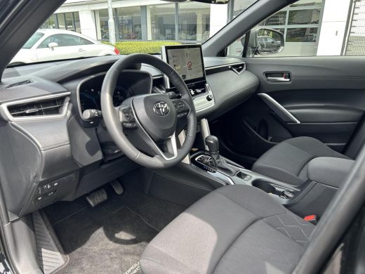 Toyota Corolla Cross Hybrid 200 Style ActivLease financial lease