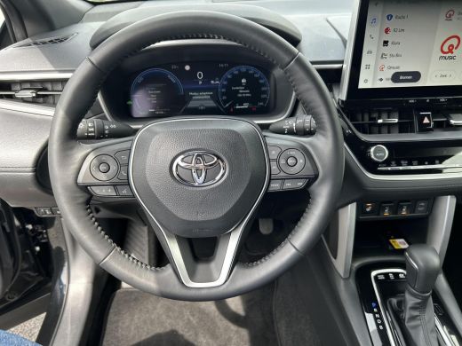 Toyota Corolla Cross Hybrid 200 Style ActivLease financial lease
