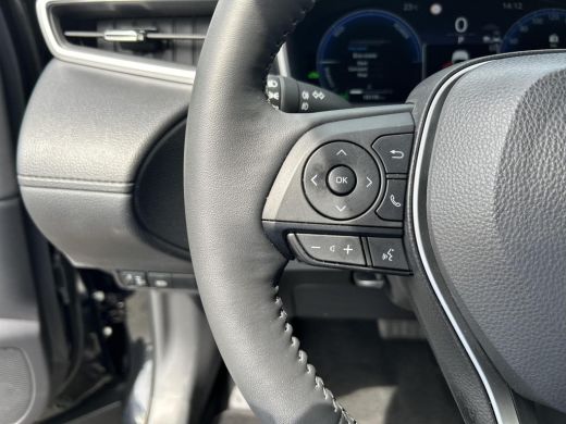 Toyota Corolla Cross Hybrid 200 Style ActivLease financial lease