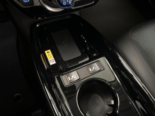 Toyota Prius 1.8 Plug-in Hybrid Executive ActivLease financial lease