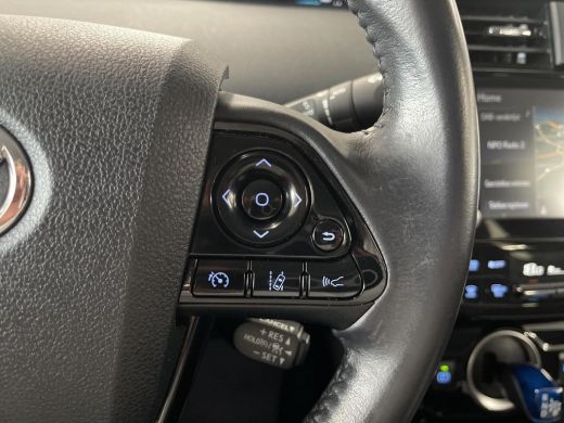 Toyota Prius 1.8 Plug-in Hybrid Executive ActivLease financial lease