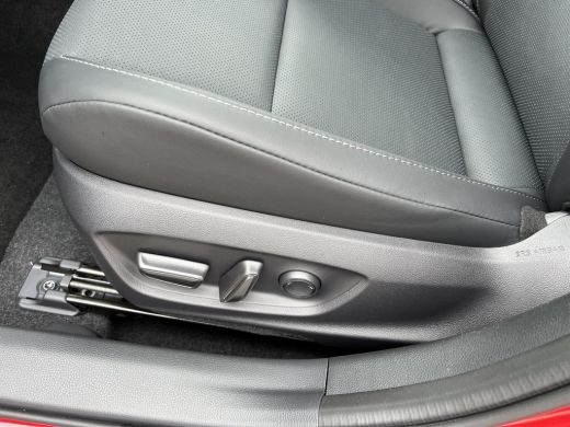 Toyota Prius 2.0 Plug-in Hybrid 220 Executive Premium ActivLease financial lease