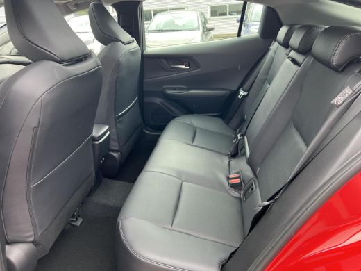 Toyota Prius 2.0 Plug-in Hybrid 220 Executive Premium ActivLease financial lease