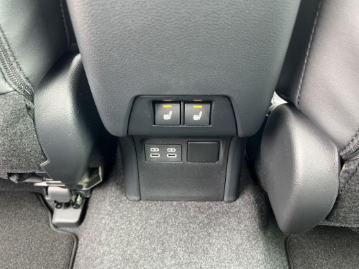 Toyota Prius 2.0 Plug-in Hybrid 220 Executive Premium ActivLease financial lease