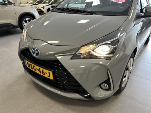 Toyota Yaris 1.5 Hybrid Aspiration ActivLease financial lease