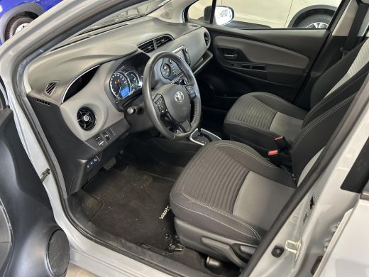 Toyota Yaris 1.5 Hybrid Aspiration ActivLease financial lease