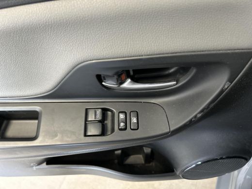 Toyota Yaris 1.5 Hybrid Aspiration ActivLease financial lease