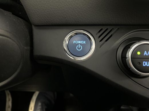 Toyota Yaris 1.5 Hybrid Aspiration ActivLease financial lease