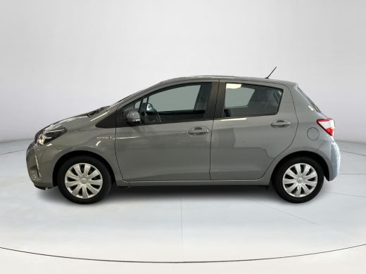 Toyota Yaris 1.5 Hybrid Aspiration ActivLease financial lease