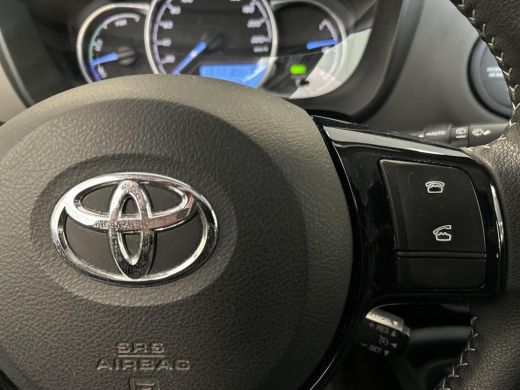 Toyota Yaris 1.5 Hybrid Aspiration ActivLease financial lease