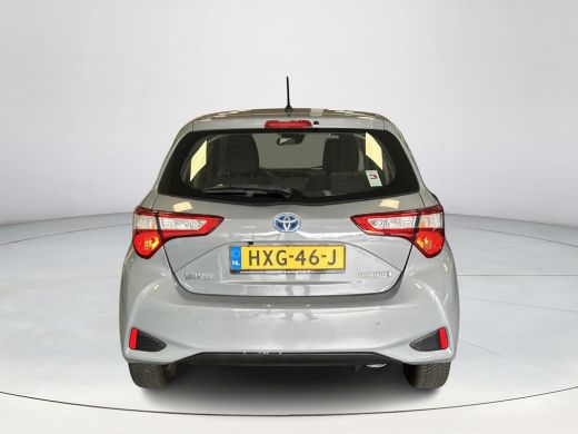 Toyota Yaris 1.5 Hybrid Aspiration ActivLease financial lease