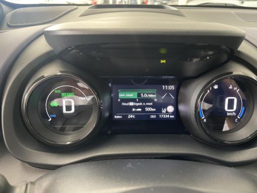 Toyota Yaris 1.5 Hybrid Executive Premium ActivLease financial lease