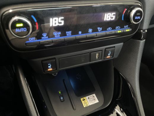 Toyota Yaris 1.5 Hybrid Executive Premium ActivLease financial lease