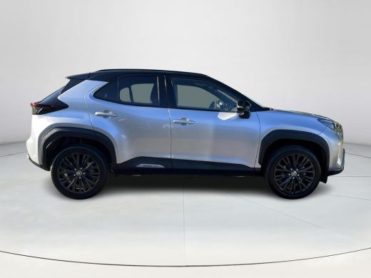 Toyota Yaris Cross 1.5 Hybrid Adventure | Navigatie | Stoel- + stuurverwarming | 18 inch LM-velgen | Parkeersensoren | ActivLease financial lease