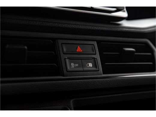 Volkswagen Crafter Exclusive L3H2 | Exclusive | Betimmering | Side Bars | Led | Digitaal Display | Trekhaak | Automaat ActivLease financial lease