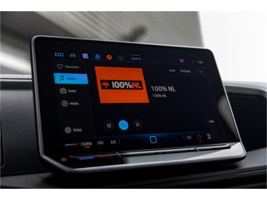 Volkswagen Crafter Exclusive L3H2 | Exclusive | Betimmering | Side Bars | Led | Digitaal Display | Trekhaak | Automaat ActivLease financial lease