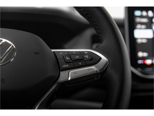 Volkswagen Crafter Exclusive L3H2 | Exclusive | Betimmering | Side Bars | Led | Digitaal Display | Trekhaak | Automaat ActivLease financial lease