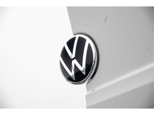 Volkswagen Crafter Exclusive L3H2 | Exclusive | Betimmering | Side Bars | Led | Digitaal Display | Trekhaak | Automaat ActivLease financial lease