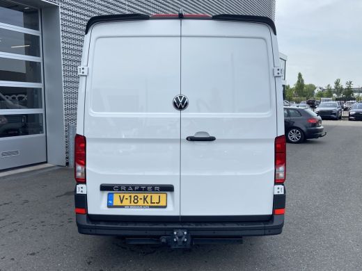 Volkswagen Crafter Exclusive L3H2 | Exclusive | Betimmering | Side Bars | Led | Digitaal Display | Trekhaak | Automaat ActivLease financial lease
