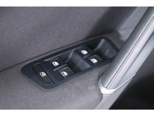 Volkswagen e-Golf E-DITION | Dealer Onderhouden! | 1e Eigenaar! | Navi | Clima | LED | Cruise Adaptive | Parkeersen... ActivLease financial lease