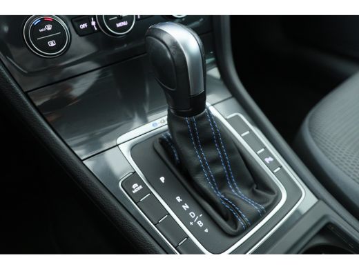 Volkswagen e-Golf E-DITION | Dealer Onderhouden! | 1e Eigenaar! | Navi | Clima | LED | Cruise Adaptive | Parkeersen... ActivLease financial lease