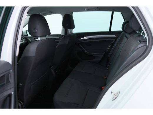 Volkswagen e-Golf E-DITION | Dealer Onderhouden! | 1e Eigenaar! | Navi | Clima | LED | Cruise Adaptive | Parkeersen... ActivLease financial lease