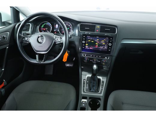 Volkswagen e-Golf E-DITION | Dealer Onderhouden! | 1e Eigenaar! | Navi | Clima | LED | Cruise Adaptive | Parkeersen... ActivLease financial lease