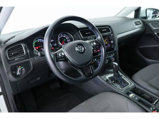 Volkswagen e-Golf E-DITION | Dealer Onderhouden! | 1e Eigenaar! | Navi | Clima | LED | Cruise Adaptive | Parkeersen... ActivLease financial lease