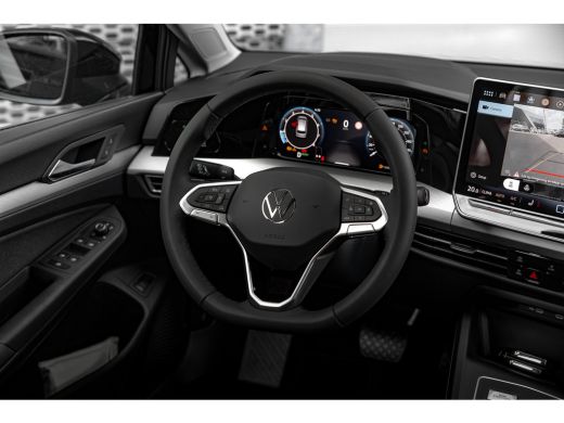 Volkswagen Golf Life Edition eHybrid | 'App-Connect' draadloze smartphone integratie | Achterbank in ongelijke de... ActivLease financial lease