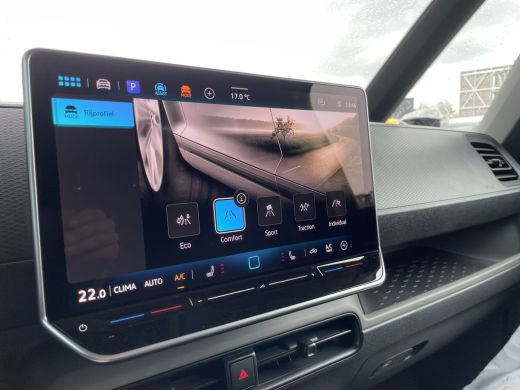 Volkswagen ID. Buzz Cargo Cargo Anniversary Edition 79 kWh 4MOTION 340 PK | Trekhaak 1.800KG trekken | 360 graden camera | ... ActivLease financial lease