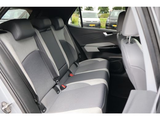 Volkswagen ID.3 First Plus 58 kWh | Achteruitrijcamera | Matrix-LED-koplamp (IQ.Light) incl. autom. schakeling va... ActivLease financial lease