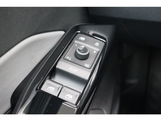 Volkswagen ID.3 First Plus 58 kWh | Achteruitrijcamera | Matrix-LED-koplamp (IQ.Light) incl. autom. schakeling va... ActivLease financial lease