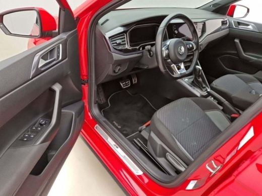 Volkswagen Polo 1.6 TDI 2x R-Line Pano Virtual DSG CarPlay NAP ActivLease financial lease
