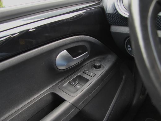 Volkswagen up! 1.0 65pk 5drs. United | Black Edition ActivLease financial lease