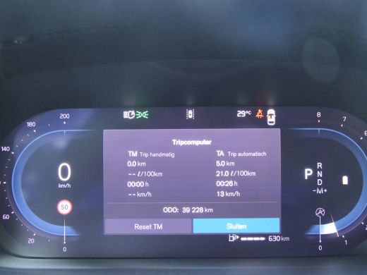Volvo  V60 2.0 B3 Essential Edition | Trekhaak | Stoel en Stuurwiel verwarming | BLIS | Parkeersensoren voor... ActivLease financial lease