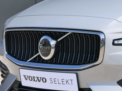 Volvo  V60 2.0 B3 Essential Edition | Trekhaak | Stoel en Stuurwiel verwarming | BLIS | Parkeersensoren voor... ActivLease financial lease