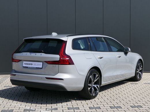Volvo  V60 2.0 B3 Essential Edition | Trekhaak | Stoel en Stuurwiel verwarming | BLIS | Parkeersensoren voor... ActivLease financial lease