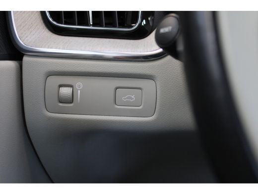 Volvo  XC60 B5 250PK Inscription | Elek stoelen | Stoel verw | Cruise Control | Memory | 19'' ActivLease financial lease