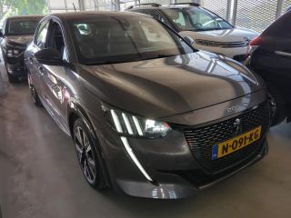 Peugeot 208 1.2 PureTech GT | Achterbank in delen neerklapbaar | Achteruitrijcamera | Anti Blokkeer Systeem