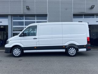 Volkswagen Crafter Exclusive L3H2 | Exclusive | Betimmering | Side Bars | Led | Digitaal Display | Trekhaak | Automaat