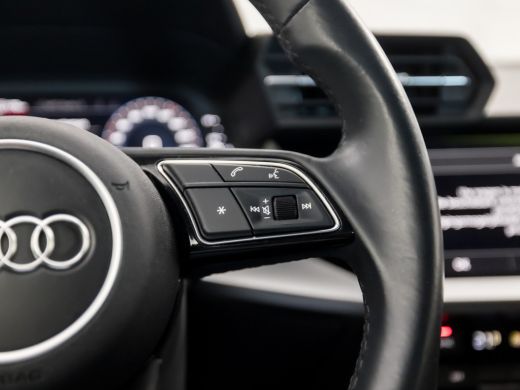 Audi A3 Limousine 35 TFSI Sport 150Pk Automaat (APPLE CARPLAY, GROOT NAVI, CLIMATE, PARKEERSENSOREN, SPOR... ActivLease financial lease