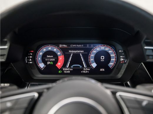 Audi A3 Limousine 35 TFSI Sport 150Pk Automaat (APPLE CARPLAY, GROOT NAVI, CLIMATE, PARKEERSENSOREN, SPOR... ActivLease financial lease