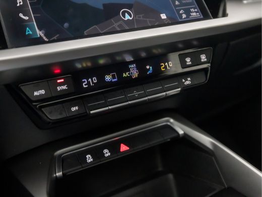 Audi A3 Limousine 35 TFSI Sport 150Pk Automaat (APPLE CARPLAY, GROOT NAVI, CLIMATE, PARKEERSENSOREN, SPOR... ActivLease financial lease