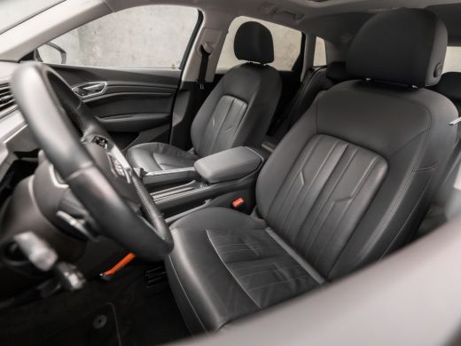 Audi e-tron e-tron 50 quattro Launch edition plus 71 kWh 313Pk Automaat (PANORAMADAK, APPLE CARPLAY, GROOT NA... ActivLease financial lease