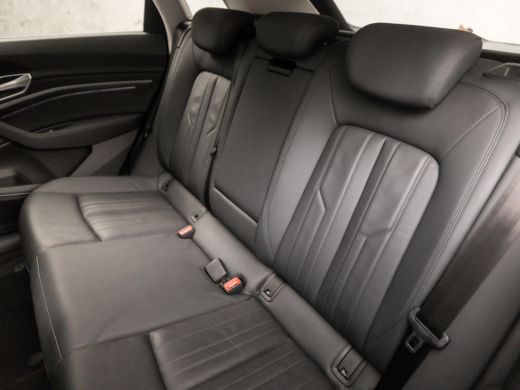 Audi e-tron e-tron 50 quattro Launch edition plus 71 kWh 313Pk Automaat (PANORAMADAK, APPLE CARPLAY, GROOT NA... ActivLease financial lease