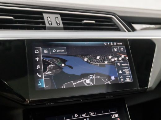 Audi e-tron e-tron 50 quattro Launch edition plus 71 kWh 313Pk Automaat (PANORAMADAK, APPLE CARPLAY, GROOT NA... ActivLease financial lease