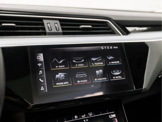 Audi e-tron e-tron 50 quattro Launch edition plus 71 kWh 313Pk Automaat (PANORAMADAK, APPLE CARPLAY, GROOT NA... ActivLease financial lease