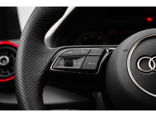 Audi Q2 35 TFSI S Edition ActivLease financial lease