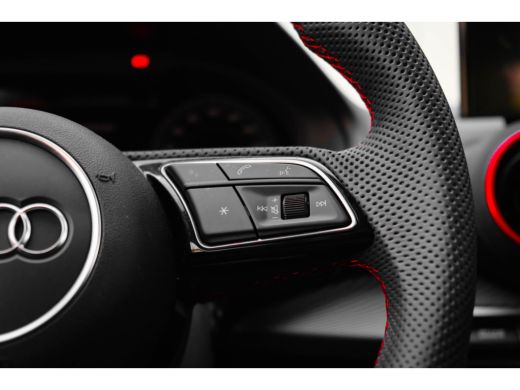 Audi Q2 35 TFSI S Edition ActivLease financial lease